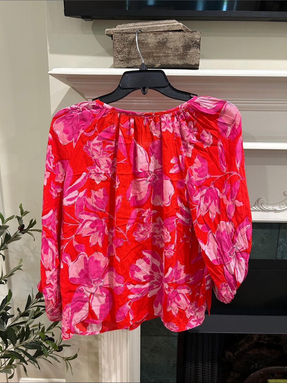 Karen Kane Bright Red & Pink Floral Peasant Top - Picture 3 of 3